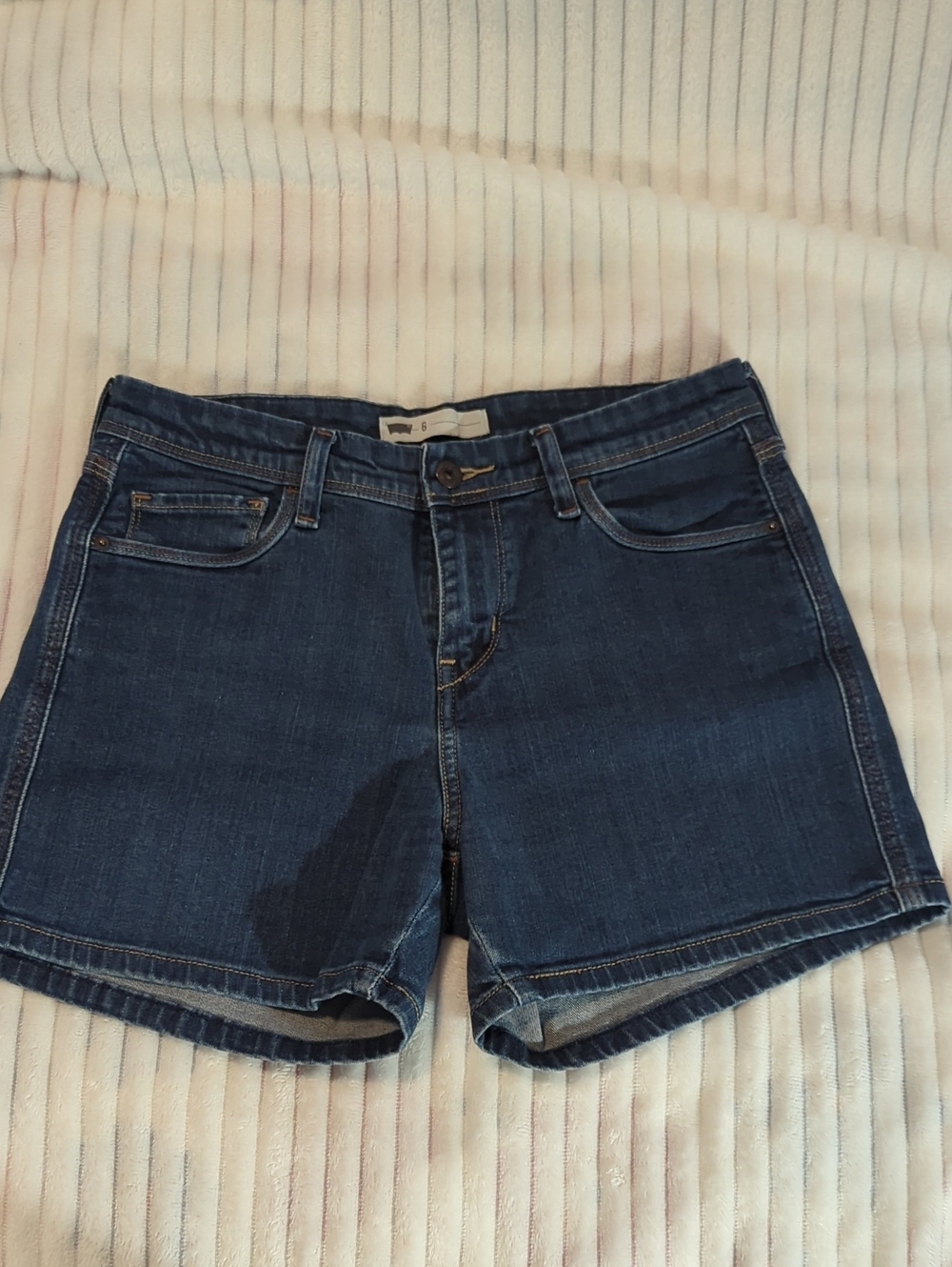 Levi's Classic Dark Blue Denim Women’s Shorts